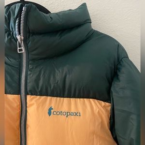 Cotopaxi Puffy Jacket Size Small